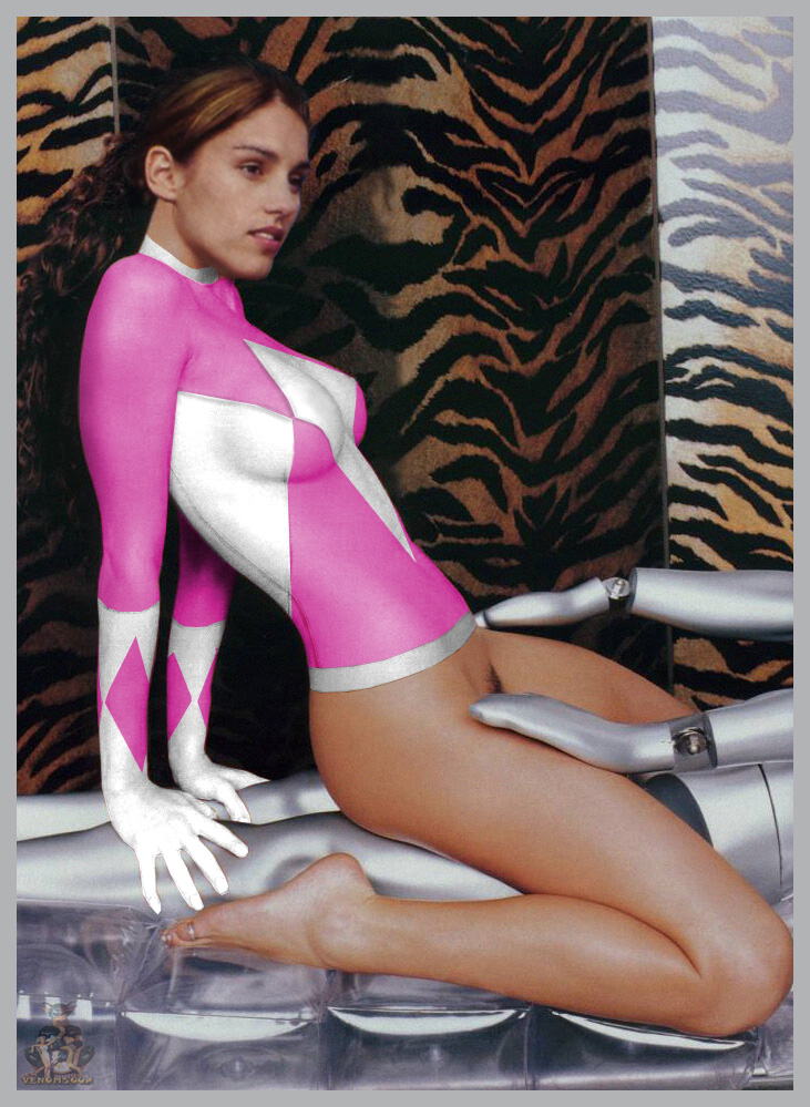 Post Amy Jo Johnson Fakes Kimberly Hart Mighty Morphin Power Rangers Pink Ranger VenomSoup