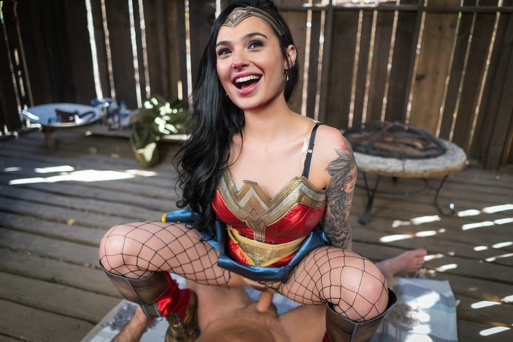 DC DCEU Gal_Gadot Wonder_Woman fakes